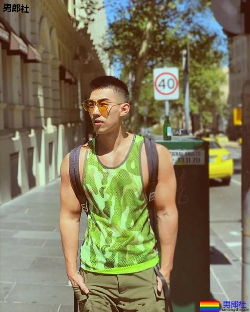 "武汉一姐"筋肉小哥太open!极品翘臀大胸肌被挤爆! - 51虹马 "武汉一姐"筋肉小哥太open!极品翘臀大胸肌被挤爆! - 51虹马