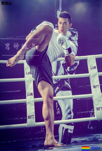 "武汉一姐"筋肉小哥太open!极品翘臀大胸肌被挤爆! - 51虹马 "武汉一姐"筋肉小哥太open!极品翘臀大胸肌被挤爆! - 51虹马