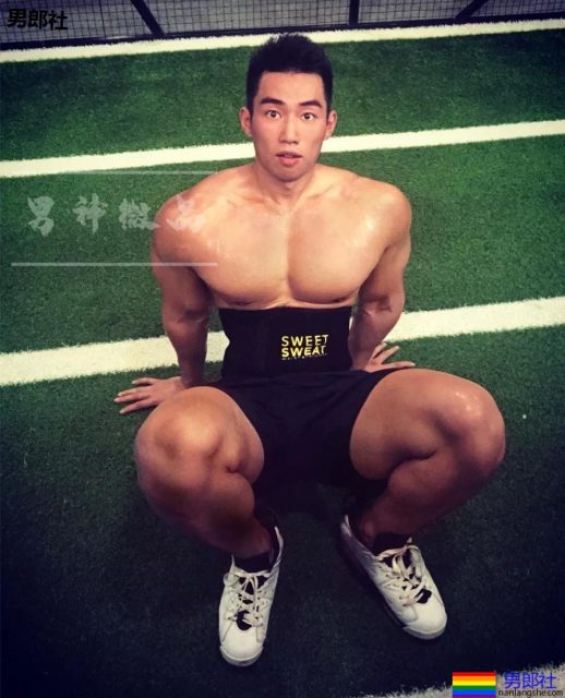 "武汉一姐"筋肉小哥太open!极品翘臀大胸肌被挤爆! - 51虹马 "武汉一姐"筋肉小哥太open!极品翘臀大胸肌被挤爆! - 51虹马