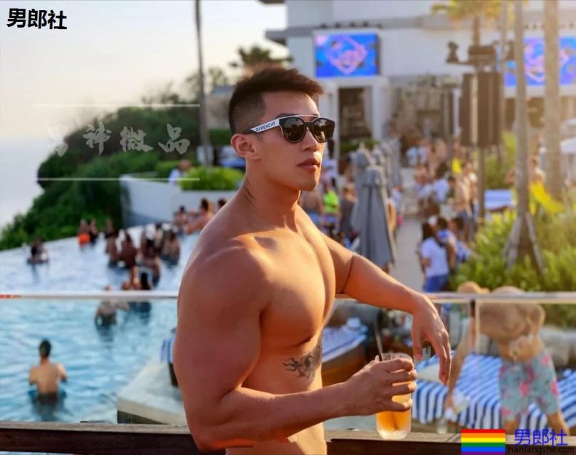 "武汉一姐"筋肉小哥太open!极品翘臀大胸肌被挤爆! - 51虹马 "武汉一姐"筋肉小哥太open!极品翘臀大胸肌被挤爆! - 51虹马