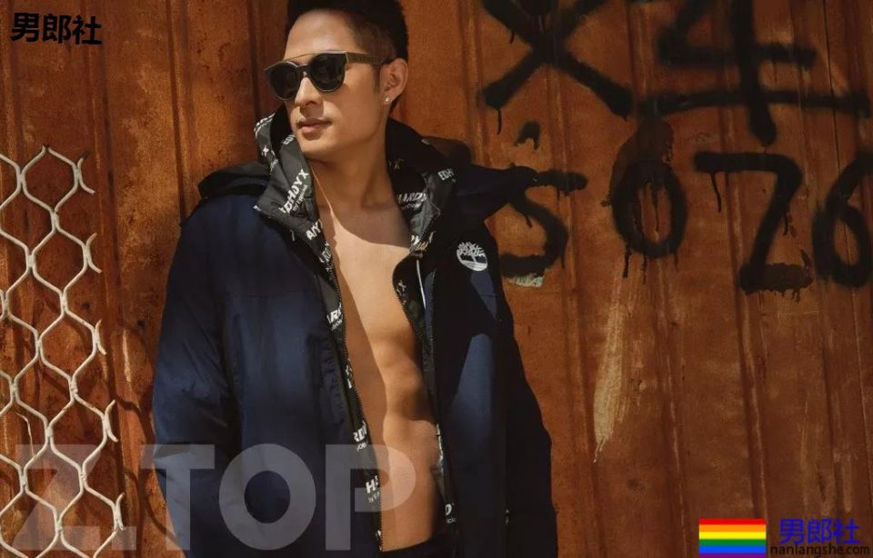 双胎胞泳裤肌肉男跳水A爆了!原来还有三胞胎兄弟浴室疯狂秀身材! - 51虹马 双胎胞泳裤肌肉男跳水A爆了!原来还有三胞胎兄弟浴室疯狂秀身材! - 51虹马