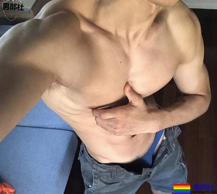 偷了男神室友的内裤，这酸爽的.... - 51虹马