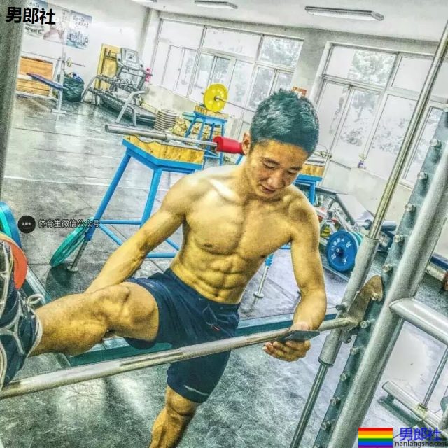 偷了男神室友的内裤，这酸爽的.... - 51虹马