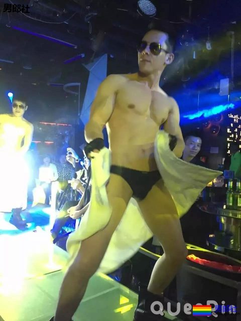 Gay吧探秘系！GOGOBOY鸟笼激战！ - 51虹马