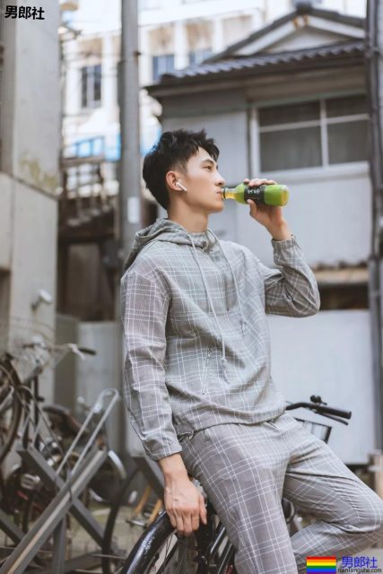 192腹肌大长腿撑起整部剧!网友:别让他穿衣服了! - 51虹马 192腹肌大长腿撑起整部剧!网友:别让他穿衣服了! - 51虹马