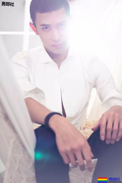 192腹肌大长腿撑起整部剧!网友:别让他穿衣服了! - 51虹马 192腹肌大长腿撑起整部剧!网友:别让他穿衣服了! - 51虹马