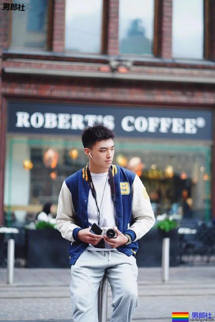 00后高大体院校草，鼻子又大又挺，果然发堉不错！ - 51虹马