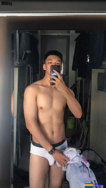 00后高大体院校草，鼻子又大又挺，果然发堉不错！ - 51虹马