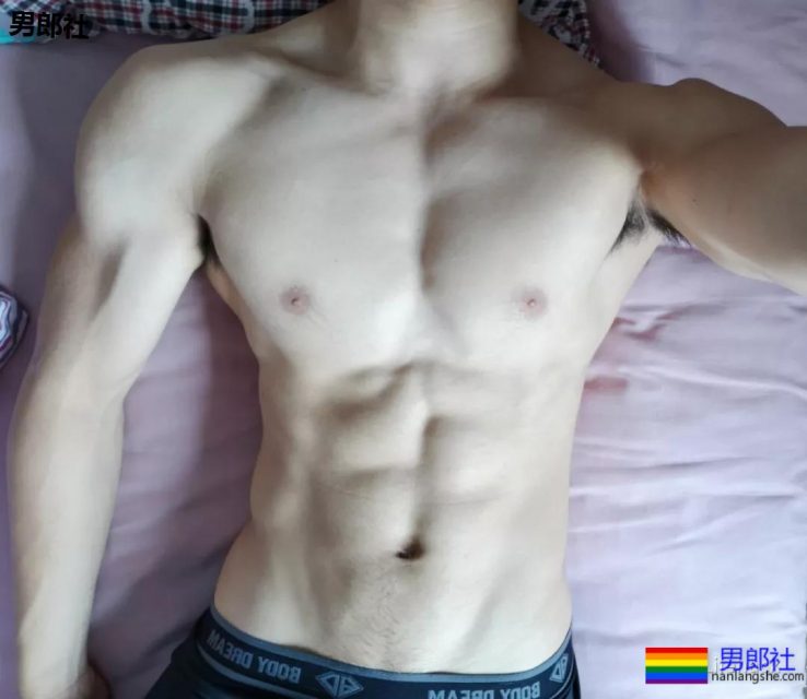 当中国小哥哥脱光衣服，让你忘掉那个国外巨无霸！ - 51虹马
