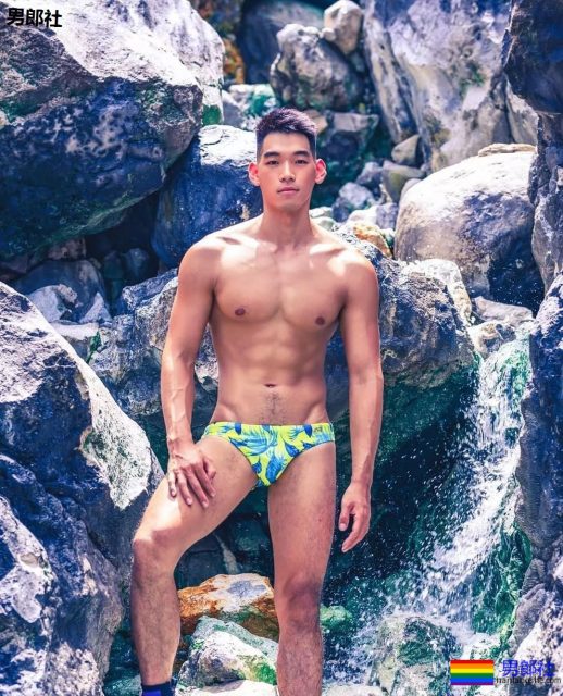 肌肉私教写真被指货不对板！真相是那里太扁了 - 51虹马