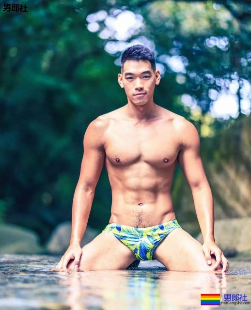 肌肉私教写真被指货不对板！真相是那里太扁了 - 51虹马