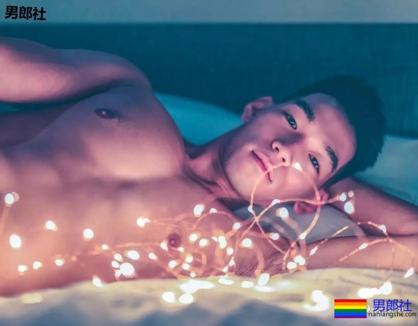 肌肉私教写真被指货不对板！真相是那里太扁了 - 51虹马