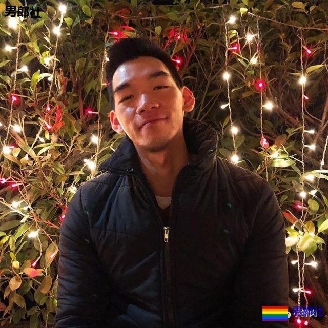 肌肉私教写真被指货不对板！真相是那里太扁了 - 51虹马