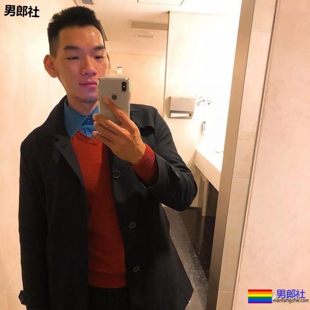 肌肉私教写真被指货不对板！真相是那里太扁了 - 51虹马