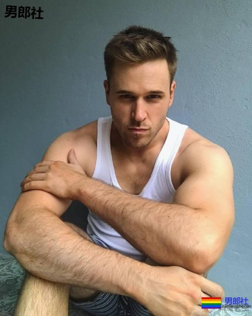 《年轻一代》男演员及其老公即将升为人父 - 51虹马 《年轻一代》男演员及其老公即将升为人父 - 51虹马