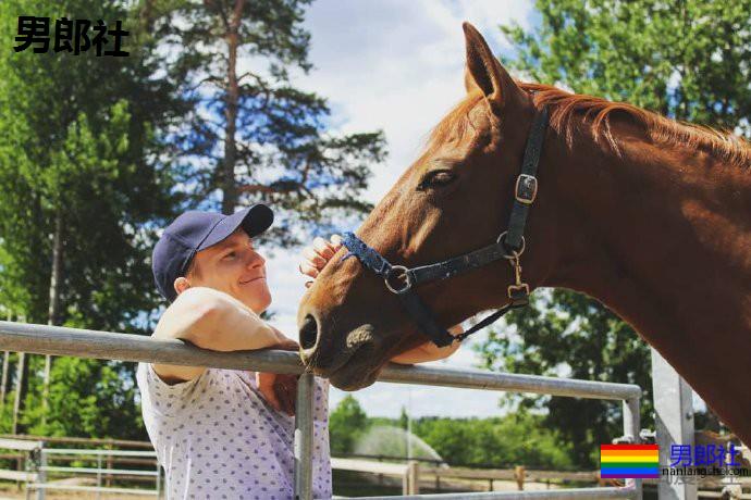 芬兰精英级冰球运动员:我是gay-51虹马