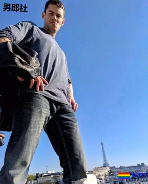 寸头肌肉大胸肌的男星Brian，在《Attitude》中出柜了！ - 51虹马