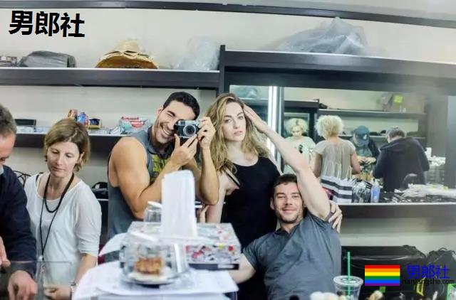 寸头肌肉大胸肌的男星Brian，在《Attitude》中出柜了！ - 51虹马