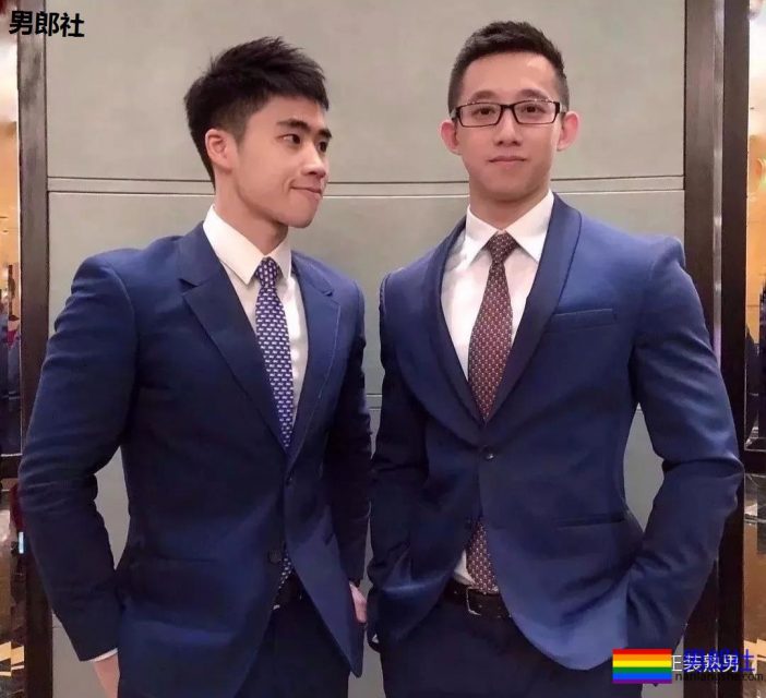 斯文正装男脱掉衣服后,简直吓呆了! - 51虹马 斯文正装男脱掉衣服后,简直吓呆了! - 51虹马