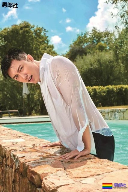 陈伟霆开车"可前可后"，黄景瑜紧身衣秀身材！还有这些狼狗腰腱子肉天菜！ - 51虹马