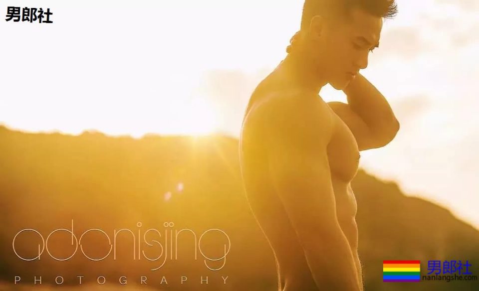 陈伟霆开车"可前可后"，黄景瑜紧身衣秀身材！还有这些狼狗腰腱子肉天菜！ - 51虹马