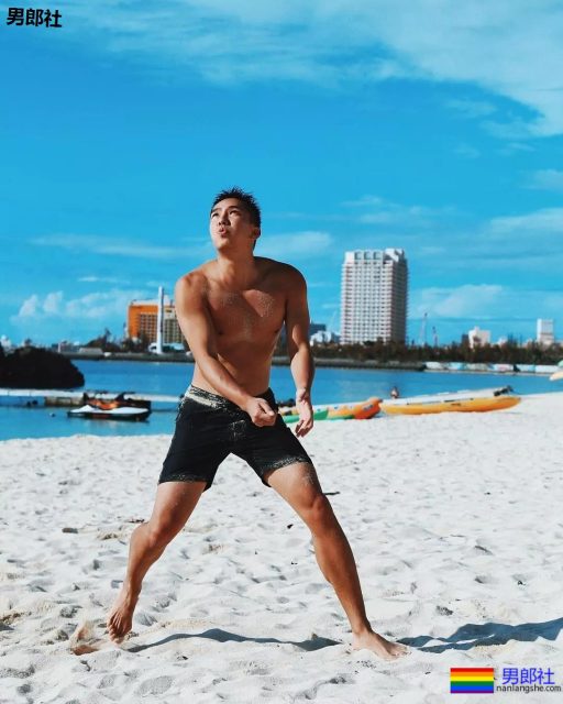 传闻下海拍G片,红楼梦一夜爆红的肌肉男,八块腹肌舔屏。被爆是青峰的前男友? - 51虹马 传闻下海拍G片,红楼梦一夜爆红的肌肉男,八块腹肌舔屏。被爆是青峰的前男友? - 51虹马