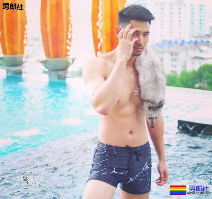 国民校草酒吧遭日本片星探搭讪，如今终拍片 - 51虹马