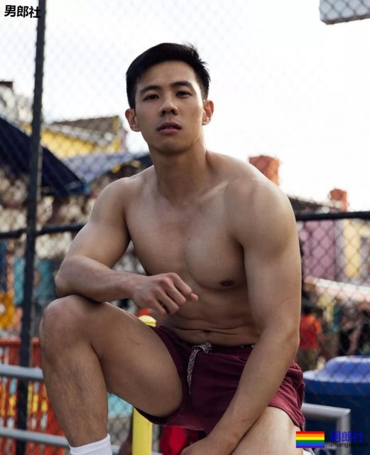 裤裆"跑火车"的ManBoy,野外拍摄激情大片,So Big! - 51虹马 裤裆"跑火车"的ManBoy,野外拍摄激情大片,So Big! - 51虹马