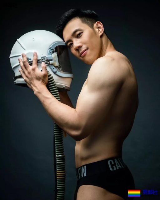 裤裆"跑火车"的ManBoy,野外拍摄激情大片,So Big! - 51虹马 裤裆"跑火车"的ManBoy,野外拍摄激情大片,So Big! - 51虹马