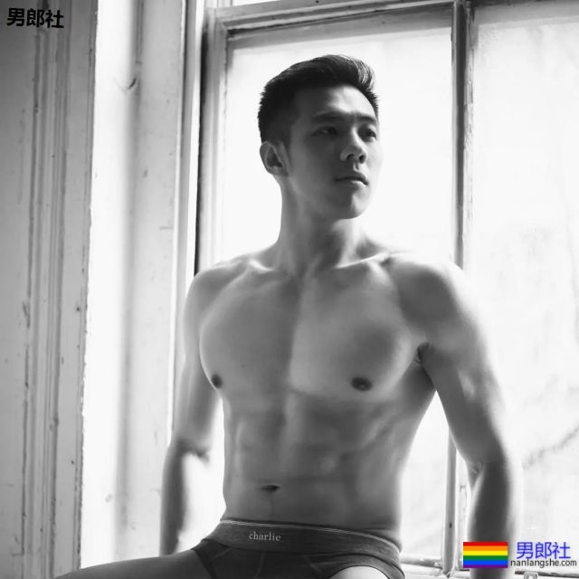 裤裆"跑火车"的ManBoy,野外拍摄激情大片,So Big! - 51虹马 裤裆"跑火车"的ManBoy,野外拍摄激情大片,So Big! - 51虹马