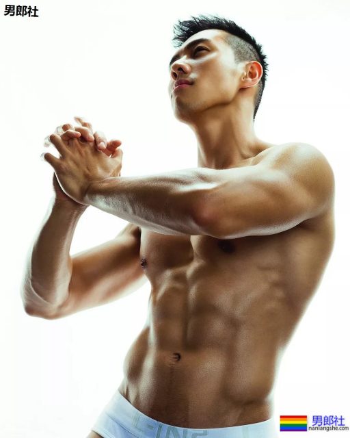 裤裆"跑火车"的ManBoy,野外拍摄激情大片,So Big! - 51虹马 裤裆"跑火车"的ManBoy,野外拍摄激情大片,So Big! - 51虹马