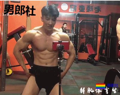 18线大胸长腿男模拍"字母风"写真，微博公开喊你叫霸霸！ - 51虹马