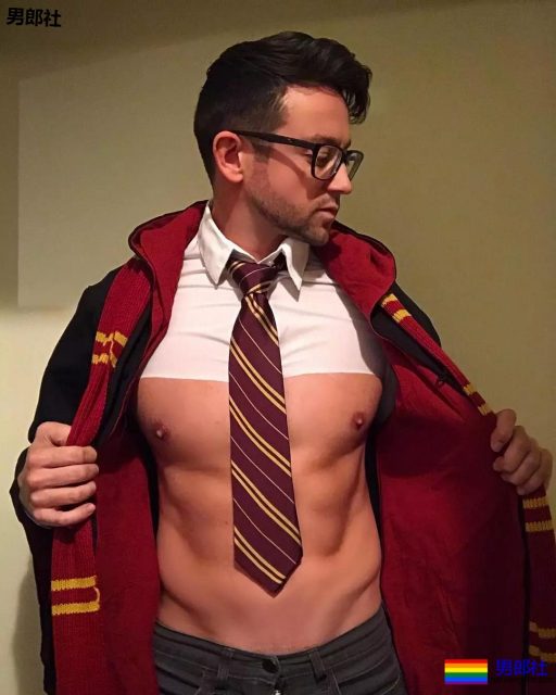 万圣节已经被这些肌肉男玩坏了... - 51虹马 万圣节已经被这些肌肉男玩坏了... - 51虹马