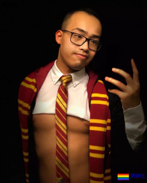 万圣节已经被这些肌肉男玩坏了... - 51虹马 万圣节已经被这些肌肉男玩坏了... - 51虹马