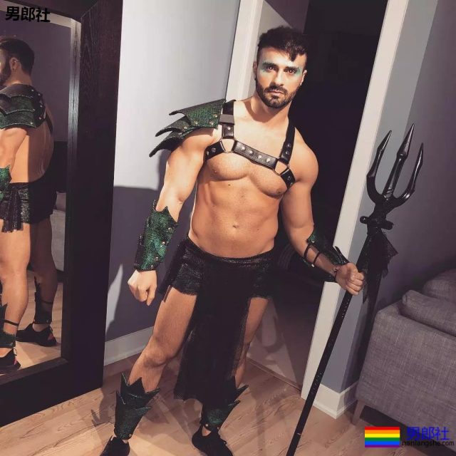 万圣节已经被这些肌肉男玩坏了... - 51虹马 万圣节已经被这些肌肉男玩坏了... - 51虹马