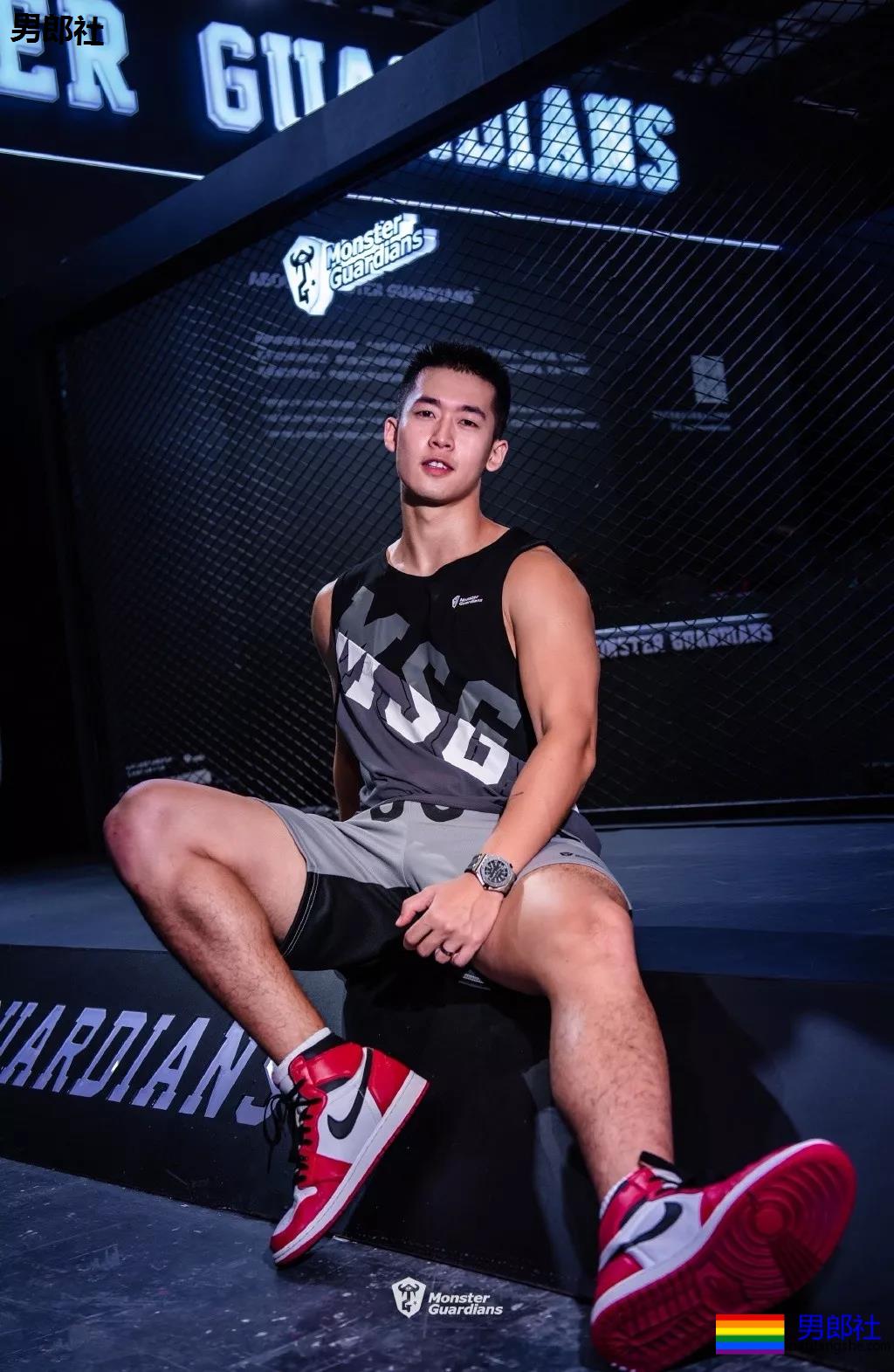 192大粗腿篮球体育生,拍照总爱岔开腿,是不是你的1? - 51虹马 192大粗腿篮球体育生,拍照总爱岔开腿,是不是你的1? - 51虹马