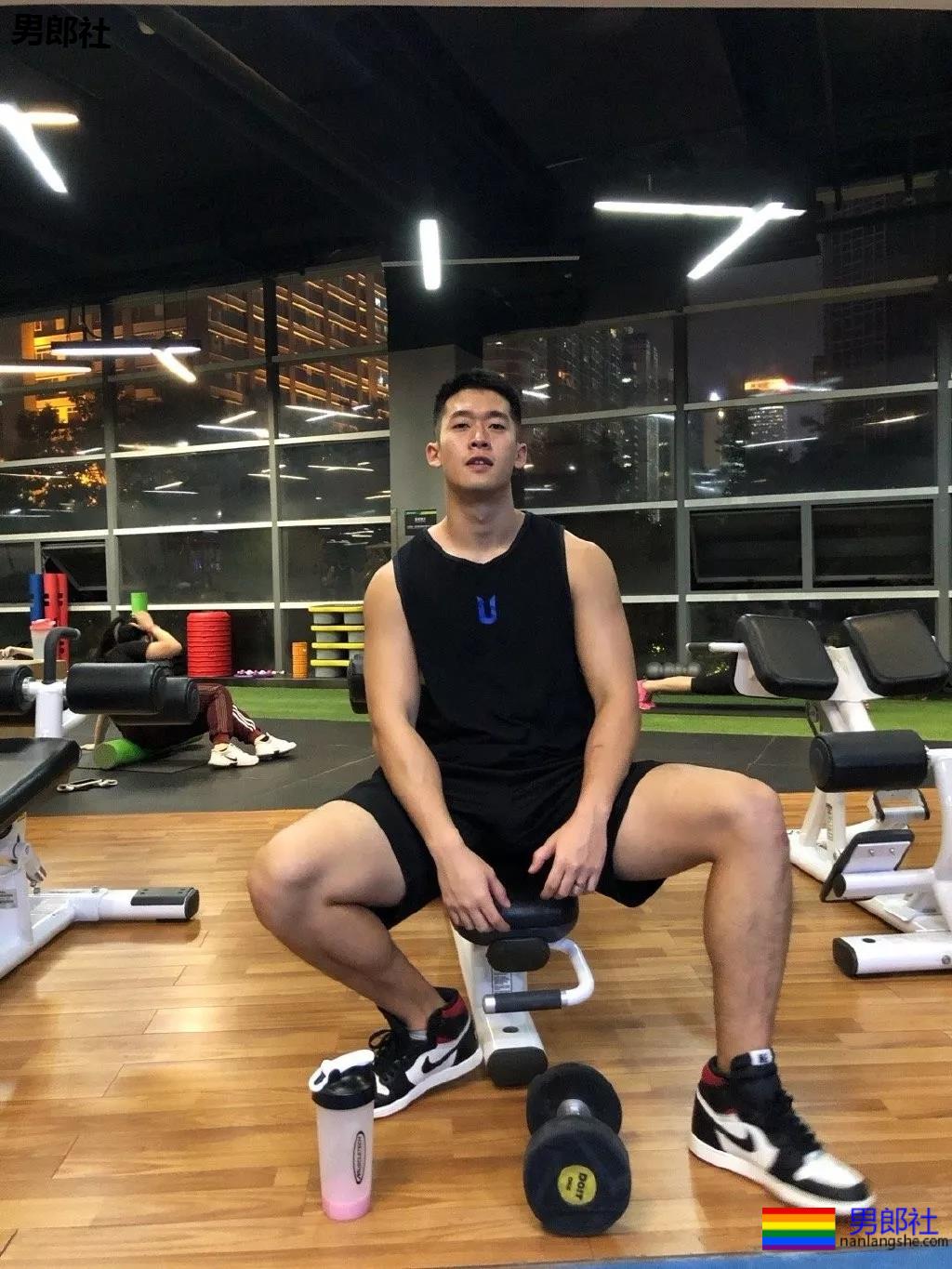 192大粗腿篮球体育生,拍照总爱岔开腿,是不是你的1? - 51虹马 192大粗腿篮球体育生,拍照总爱岔开腿,是不是你的1? - 51虹马