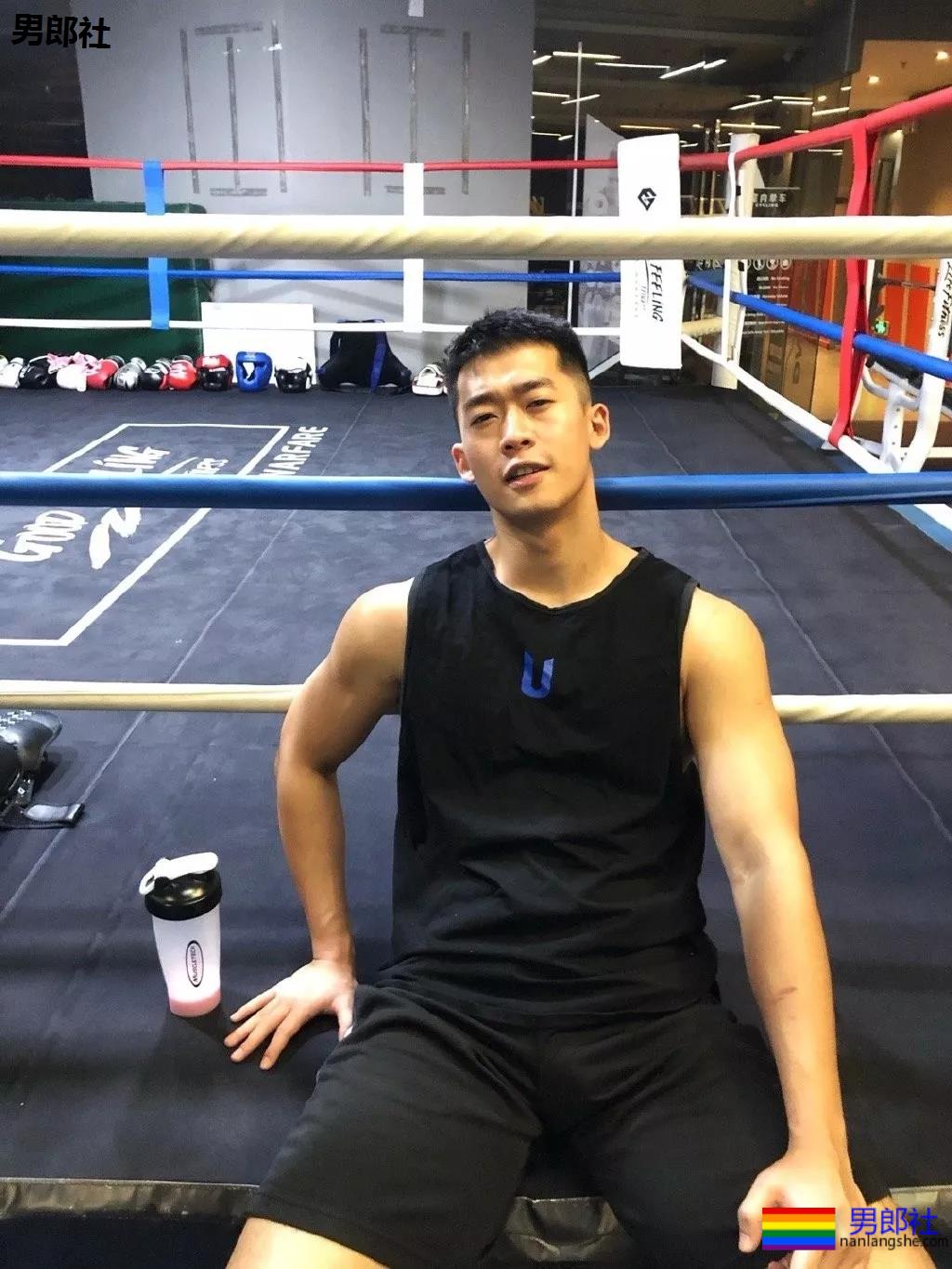 192大粗腿篮球体育生,拍照总爱岔开腿,是不是你的1? - 51虹马 192大粗腿篮球体育生,拍照总爱岔开腿,是不是你的1? - 51虹马