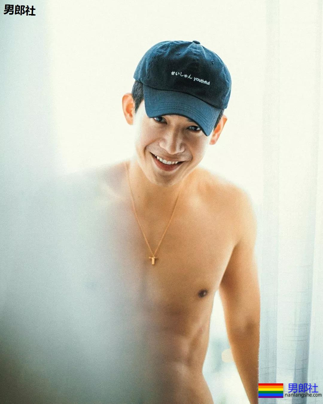 13位当红肌肉小狼狗只穿内裤出镜，每一个都风情万种！该补充营养了！ - 51虹马