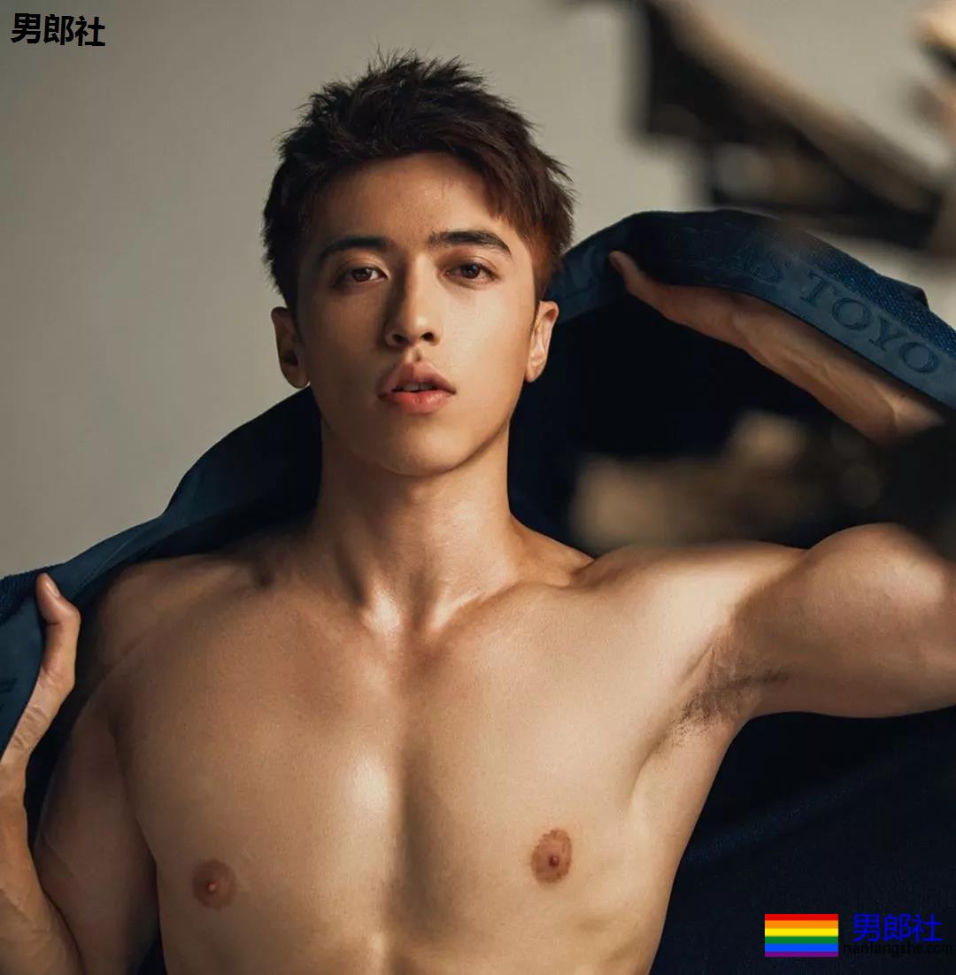 13位当红肌肉小狼狗只穿内裤出镜，每一个都风情万种！该补充营养了！ - 51虹马