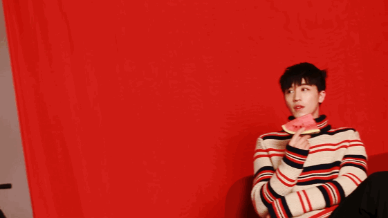 许魏洲竟然有六块腹肌？ - 51虹马