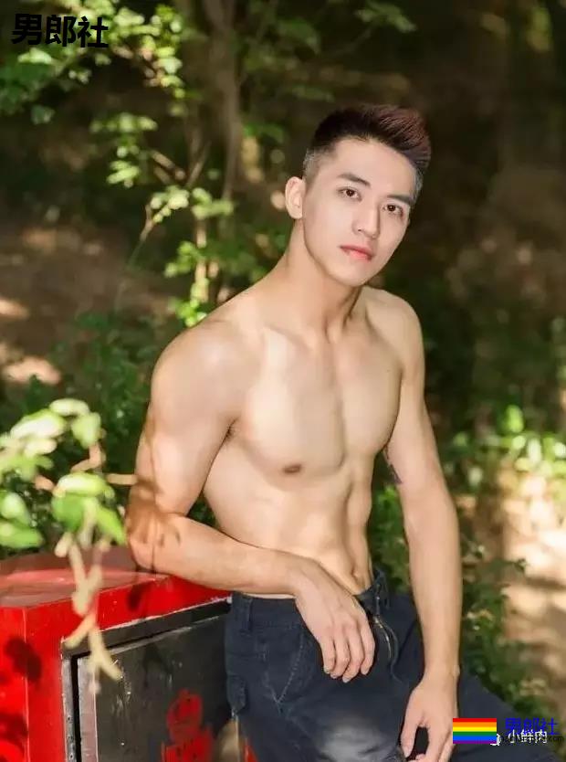 许魏洲竟然有六块腹肌？ - 51虹马