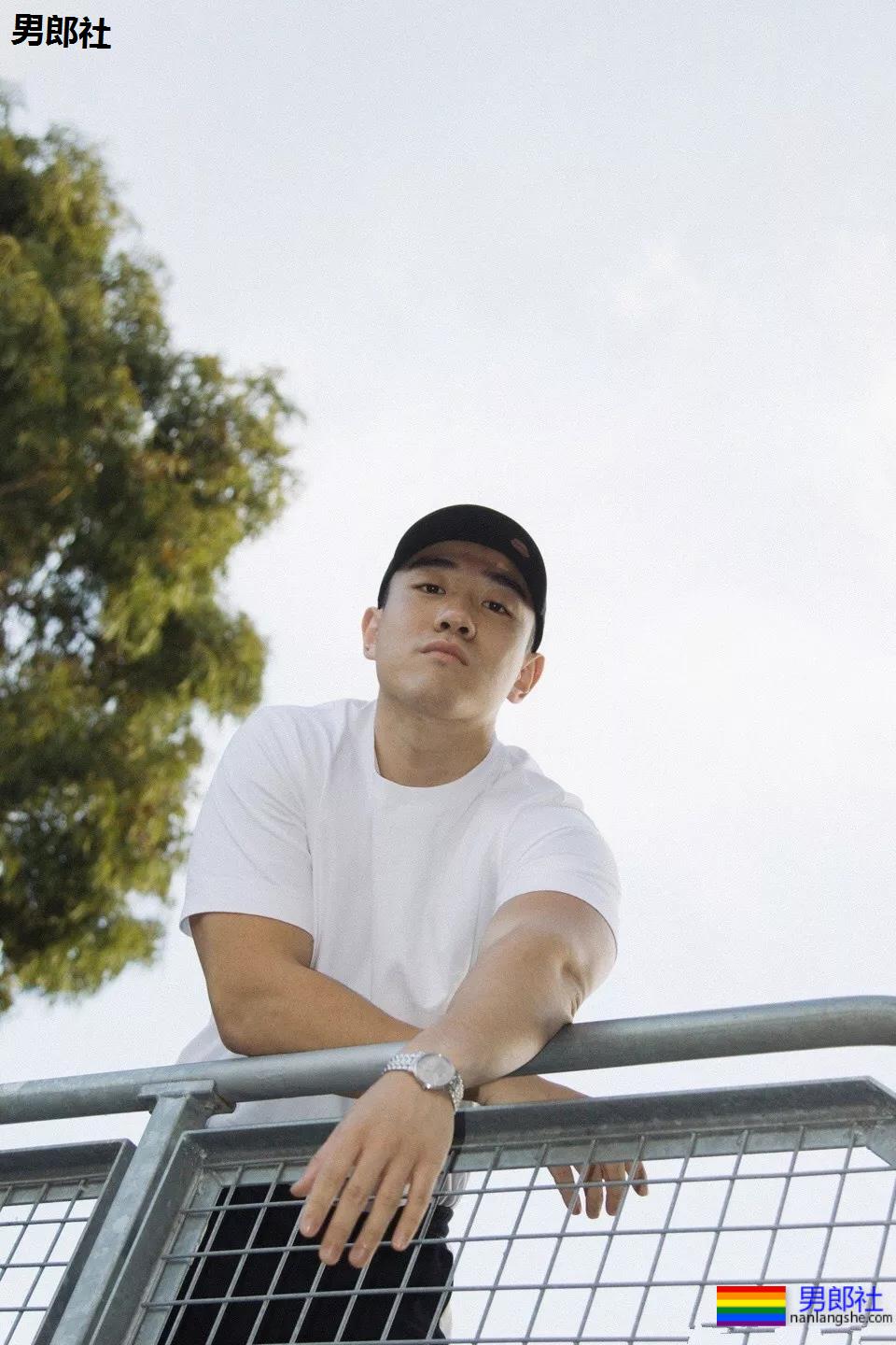 前^后^翘运动男又双叒叕发新照！蜜桃臀忠犬小哥大腿力量MAX! - 51虹马