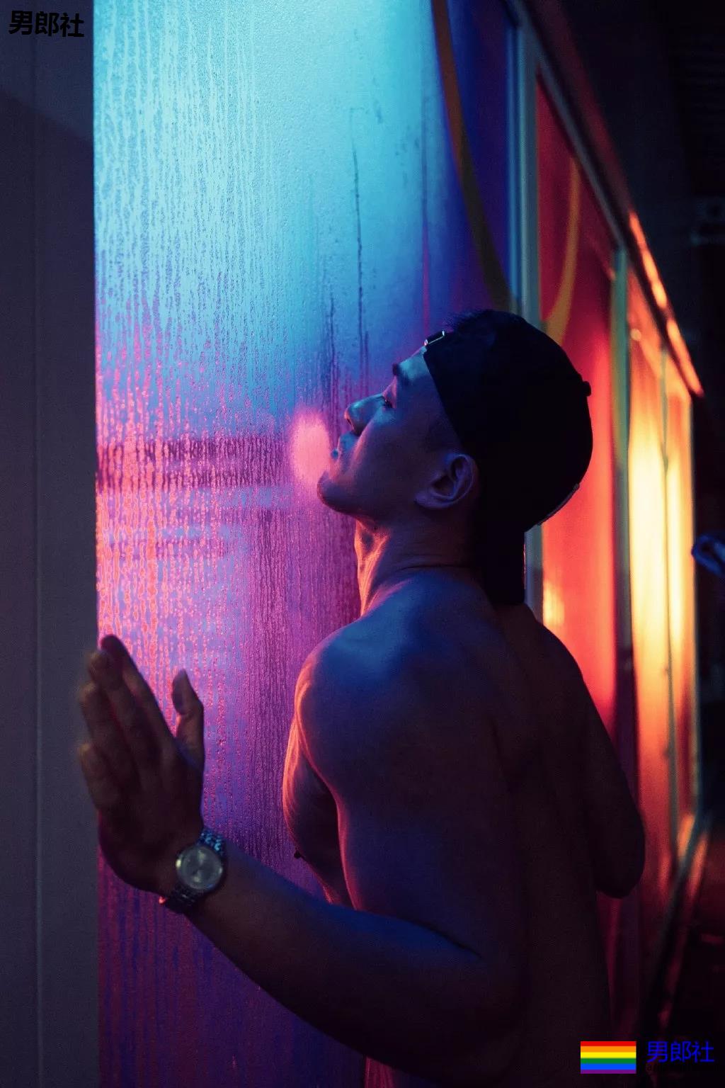 前^后^翘运动男又双叒叕发新照！蜜桃臀忠犬小哥大腿力量MAX! - 51虹马