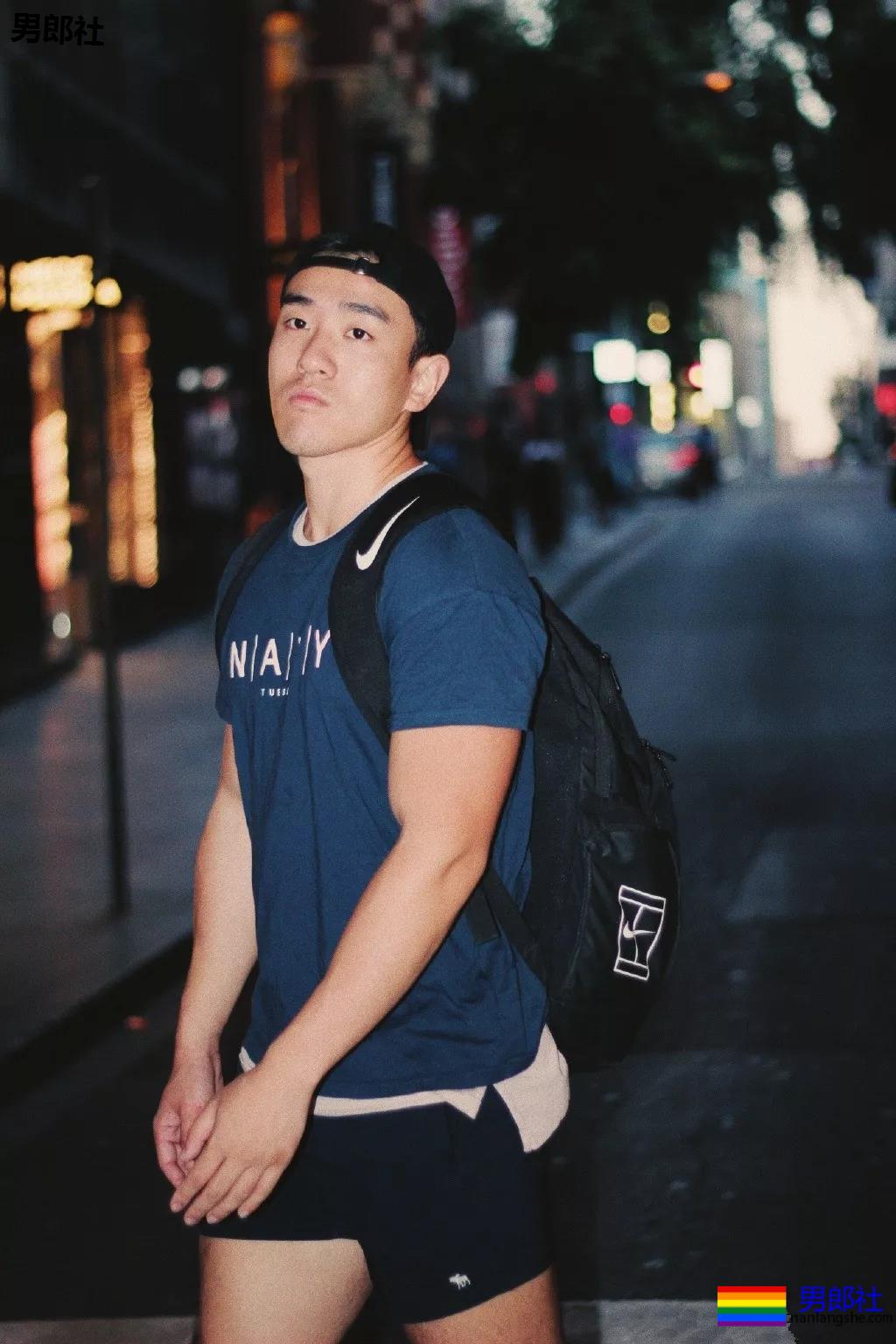 前^后^翘运动男又双叒叕发新照！蜜桃臀忠犬小哥大腿力量MAX! - 51虹马