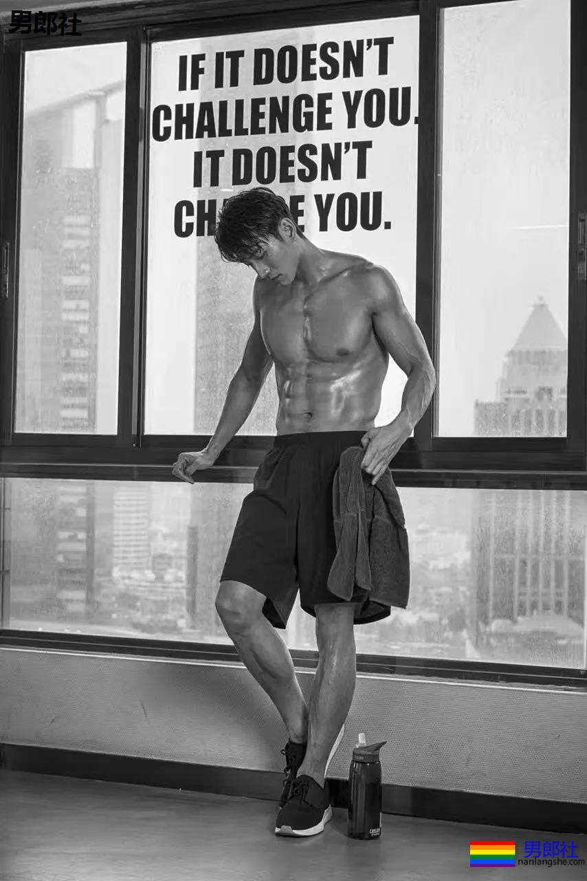 郭敬明御用的帅哥!谁才是最得宠的"后宫"之主?? - 51虹马 郭敬明御用的帅哥!谁才是最得宠的"后宫"之主?? - 51虹马