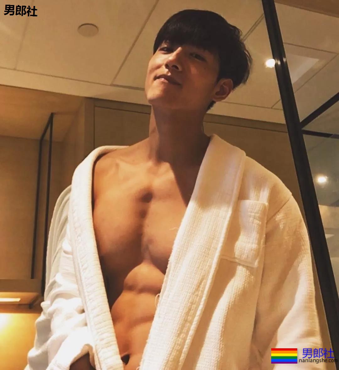 郭敬明御用的帅哥!谁才是最得宠的"后宫"之主?? - 51虹马 郭敬明御用的帅哥!谁才是最得宠的"后宫"之主?? - 51虹马