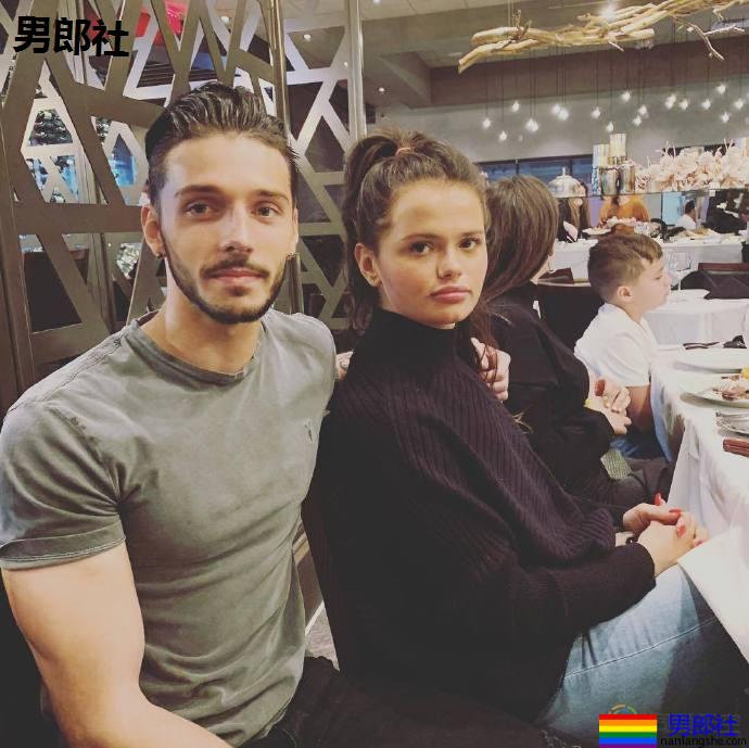 老爸爱上女儿的前男友，获家人祝福 - 51虹马