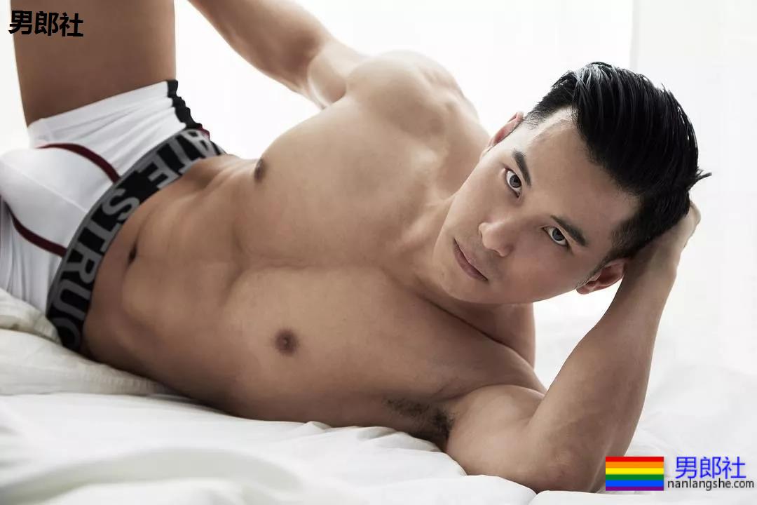 筋肉翘臀Gogo-boy火遍G圈！放飞自我的内裤收割机！ - 51虹马