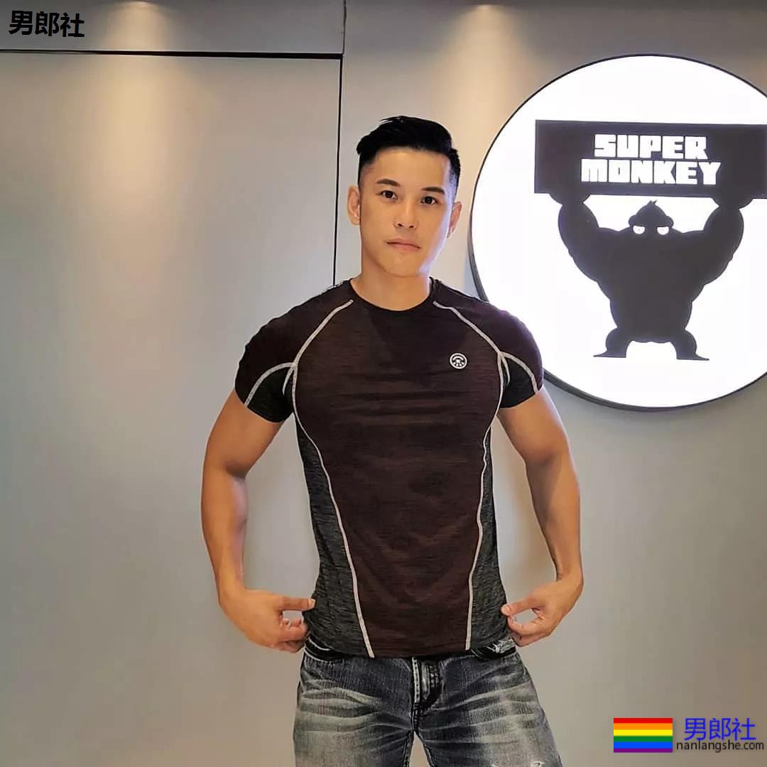 筋肉翘臀Gogo-boy火遍G圈！放飞自我的内裤收割机！ - 51虹马